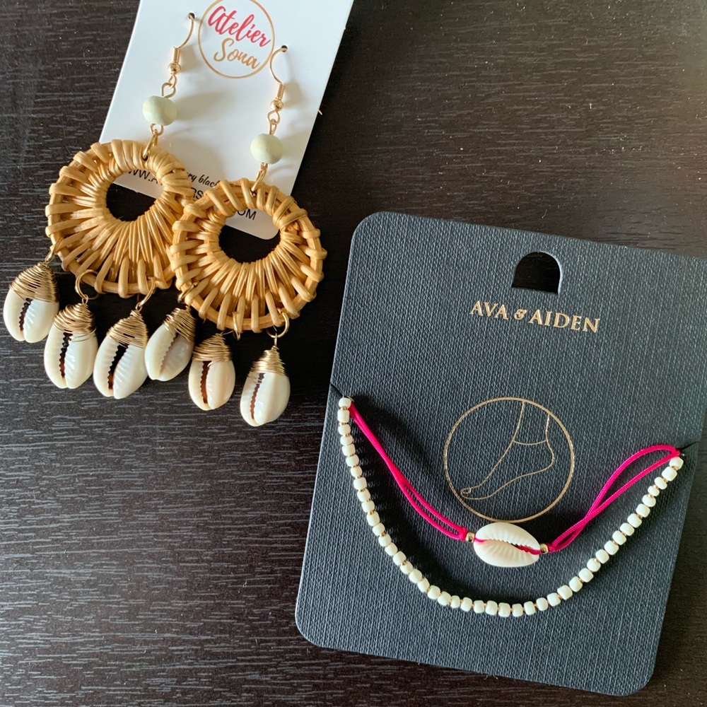 Atelier Sona Rattan Cowrie Shell Earrings - Picture 4 of 5